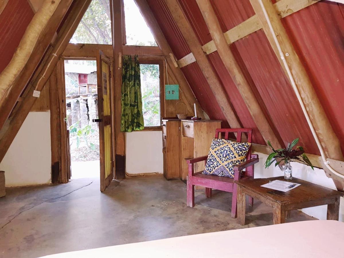 Butterfly Space- A Non-Profit Eco-Lodge Nkhata Bay Екстериор снимка