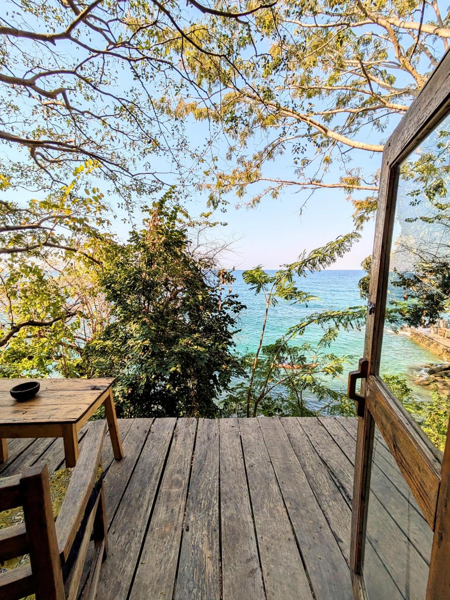 Butterfly Space- A Non-Profit Eco-Lodge Nkhata Bay Екстериор снимка