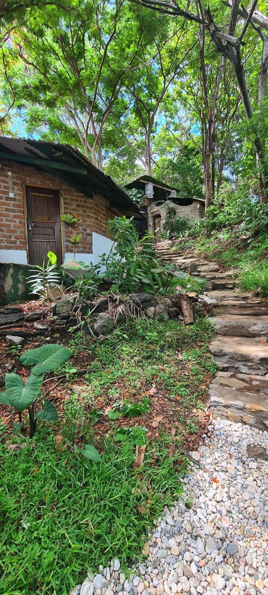 Butterfly Space- A Non-Profit Eco-Lodge Nkhata Bay Екстериор снимка