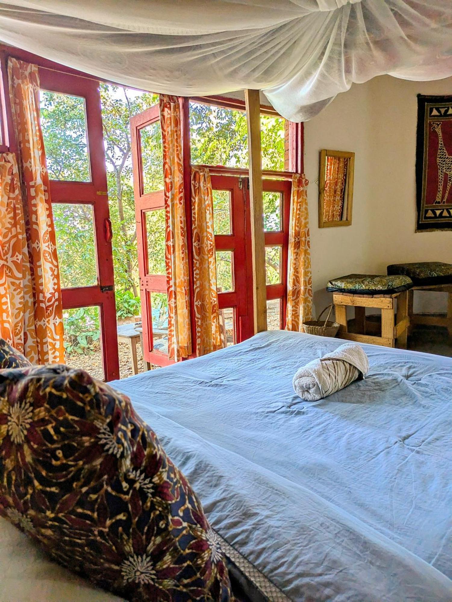 Butterfly Space- A Non-Profit Eco-Lodge Nkhata Bay Екстериор снимка